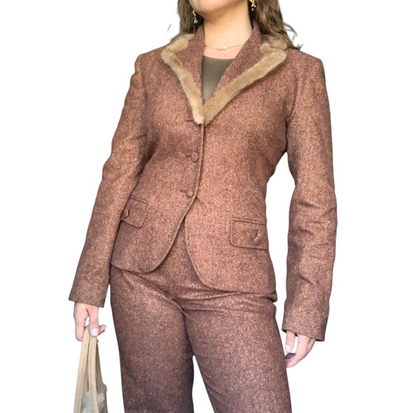 Wool-Blend Suit – Size Small - Picture 2 of 11
